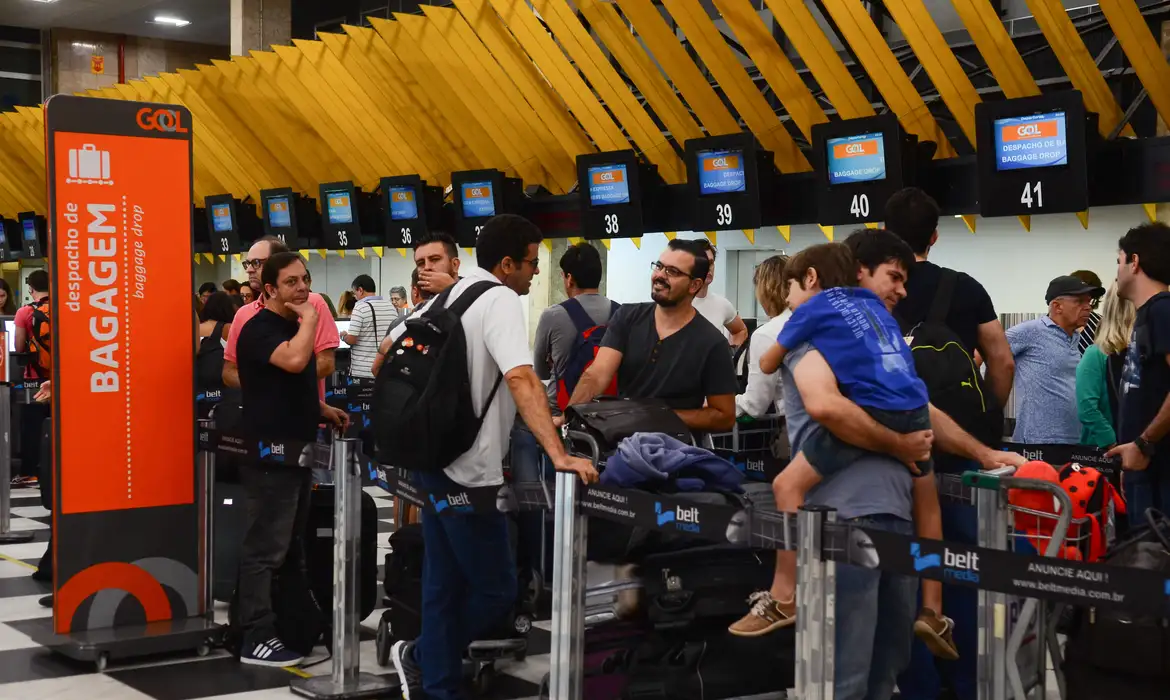 Falha técnica afeta voos em SP e provoca cancelamentos em Congonhas e Guarulhos