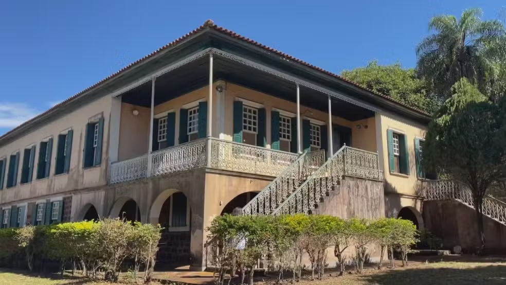 Fazenda que hospedou Dom Pedro II libera visitação e expõe história do Brasil imperial